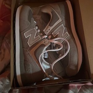 They are a size 7 us women females